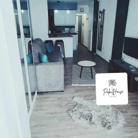 דירה Palm House טורבייחה